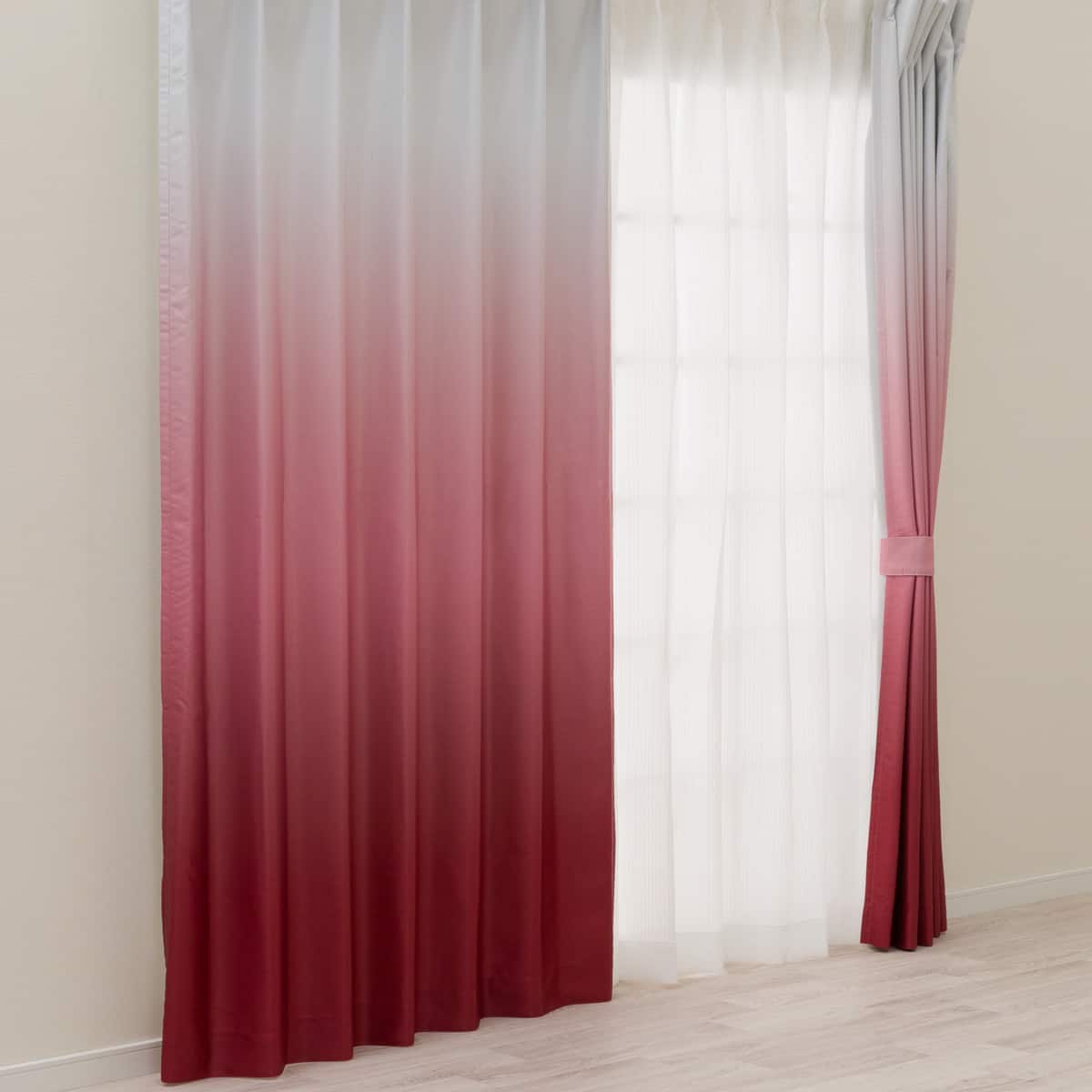 ニトリの遮光2級・遮熱グラデーションカーテン(RD145 ローズ)(カーテン・レース)