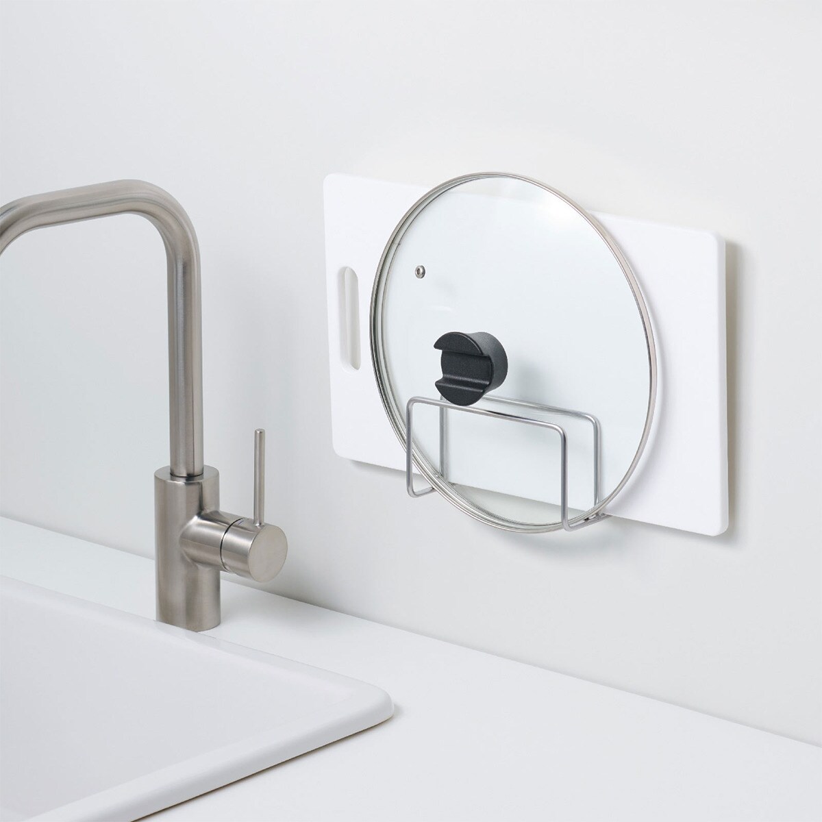 シンクまわりまな板・鍋ふたホルダー(強力吸着)