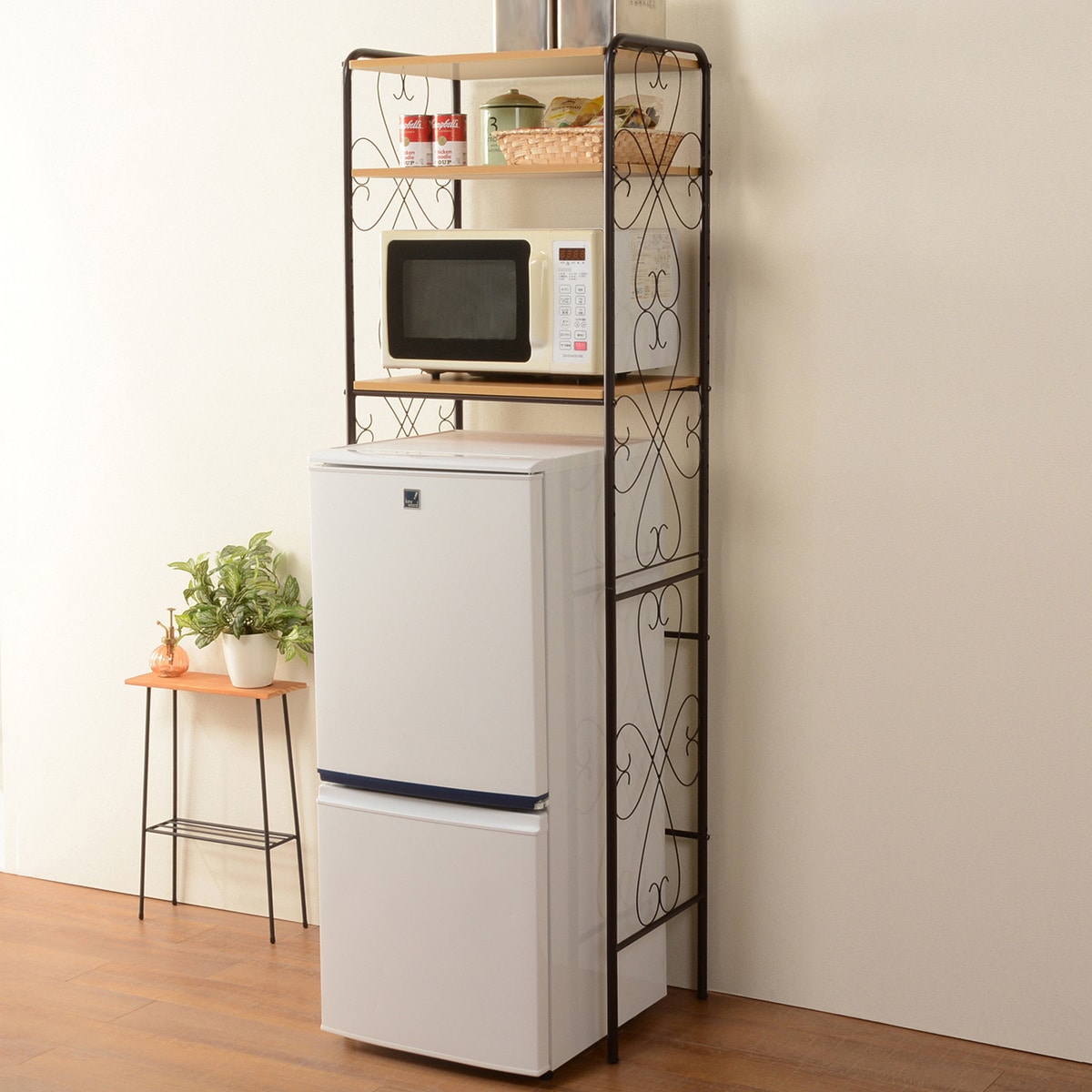 ニトリのアンティークな雰囲気のな冷蔵庫ラック 小型冷蔵庫上のデッドスペースを有効活用（ブラウン)  【・メーカー直送品】 【1年保証】 【期間限定価格：1/1〜2/2まで】(リビング収納)