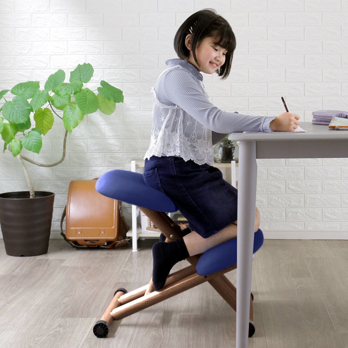 北欧風スタイルチェア (NV)