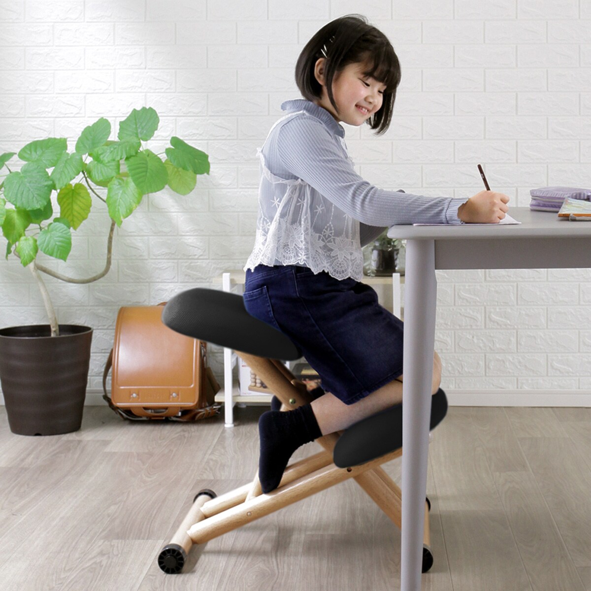 北欧風スタイルチェア (BK)