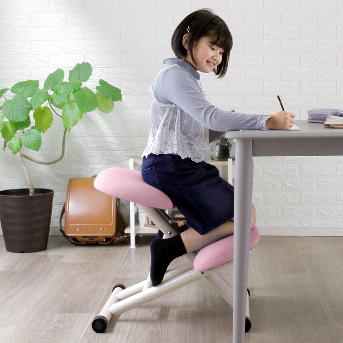 北欧風スタイルチェア (PI)