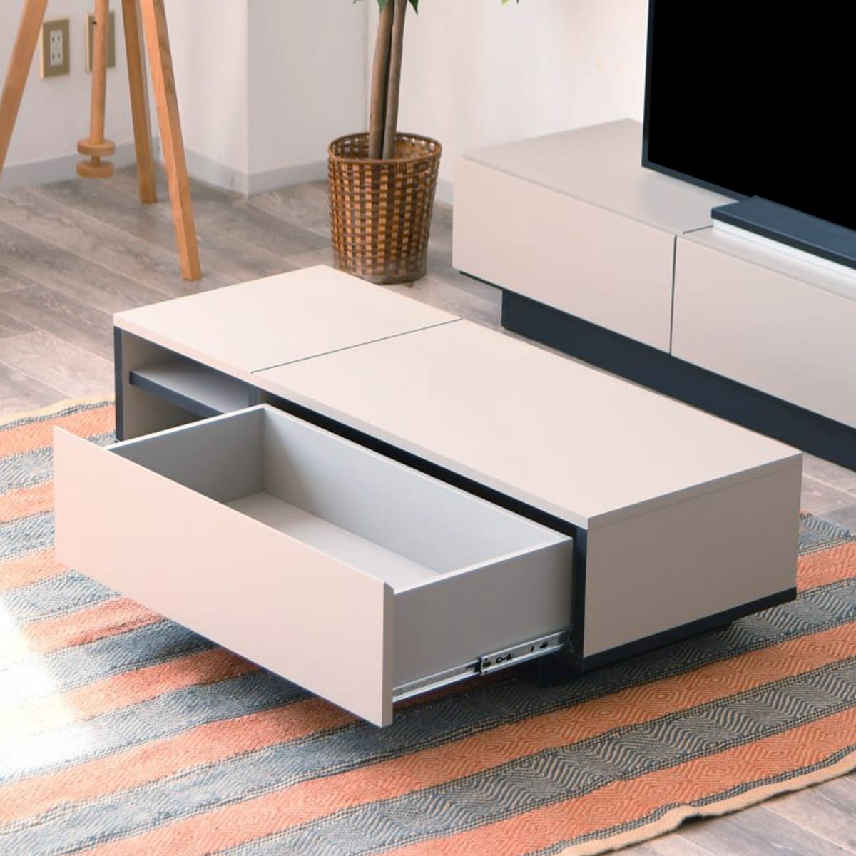 グレージュカラーの引き出し付きセンターテーブル(幅110cm)　 【配送員設置商品】