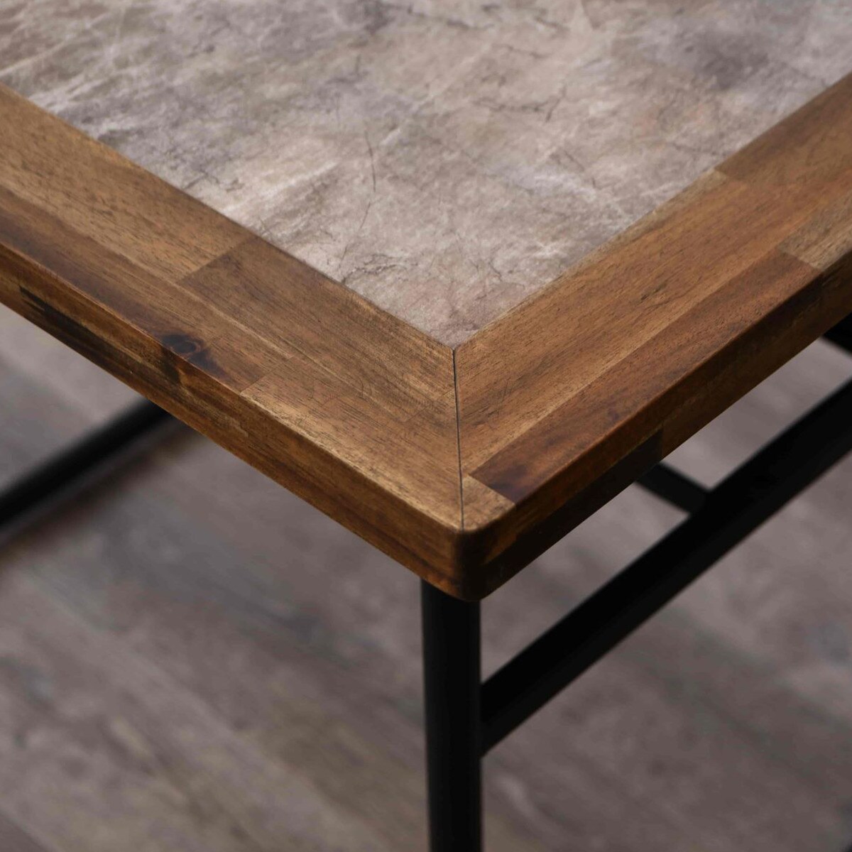 ヴィンテージ風　アカシア材ダイニングテーブル（幅135cm）　　 【配送員設置商品】