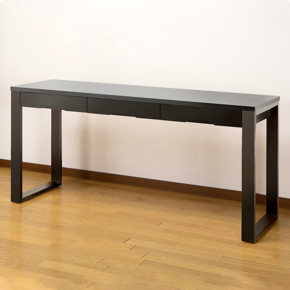 タモ突板の木目がうつくしい天然木デスク 奥行45cm （幅150cm ダークブラウン） 　メーカー直送・