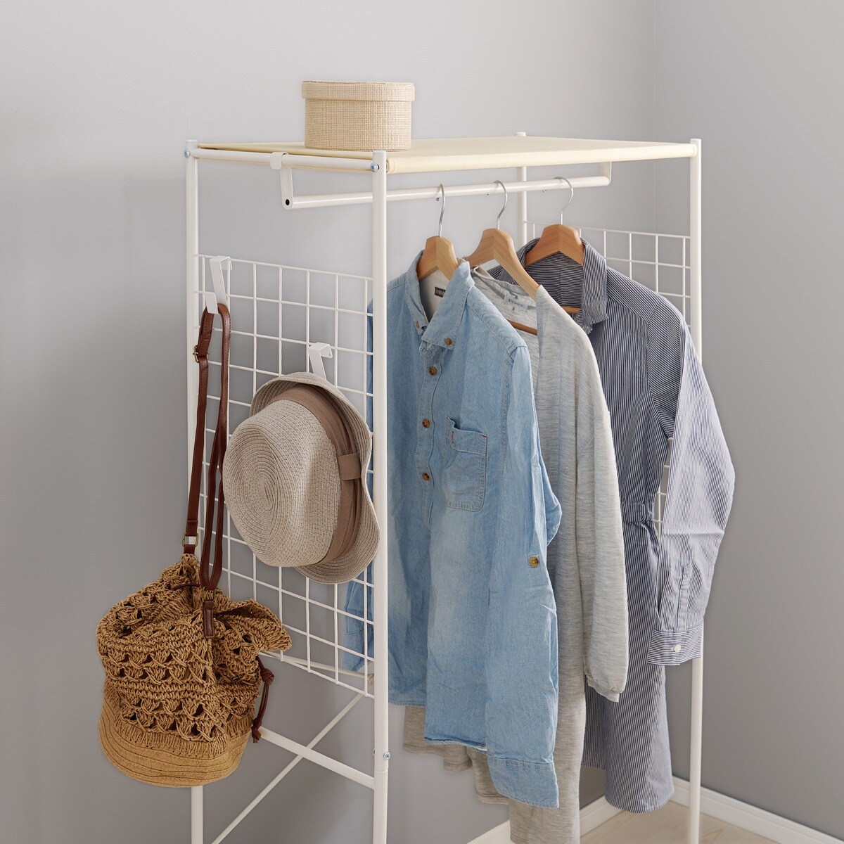 たっぷり収納できるハンガーラック 　メーカー直送・