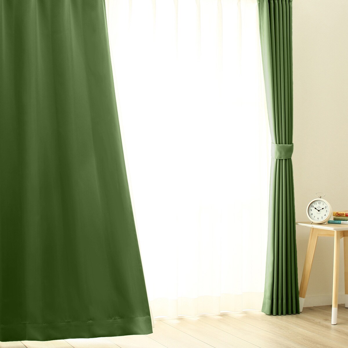 遮光1級・遮熱・防炎・156サイズ・44色カーテン グリーン（KGN-2） 日本製 　メーカー直送・