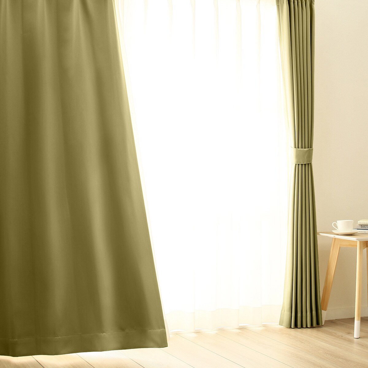 遮光1級・遮熱・防炎・156サイズ・44色カーテン グリーン（KGN-1） 日本製 　メーカー直送・