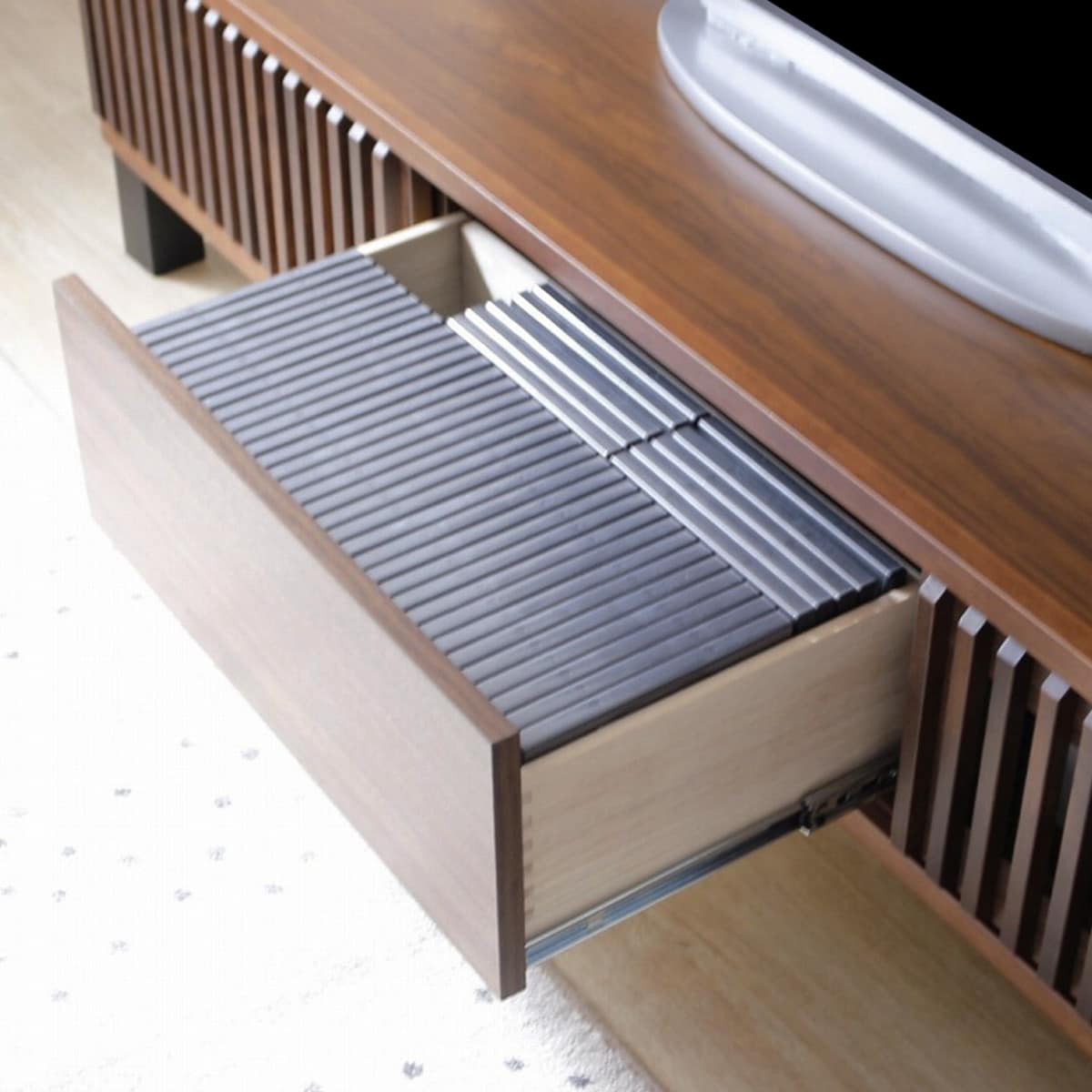 天然木の飾りが特徴のテレビボード150 (WAL)  【配送員設置商品】 【5年保証】