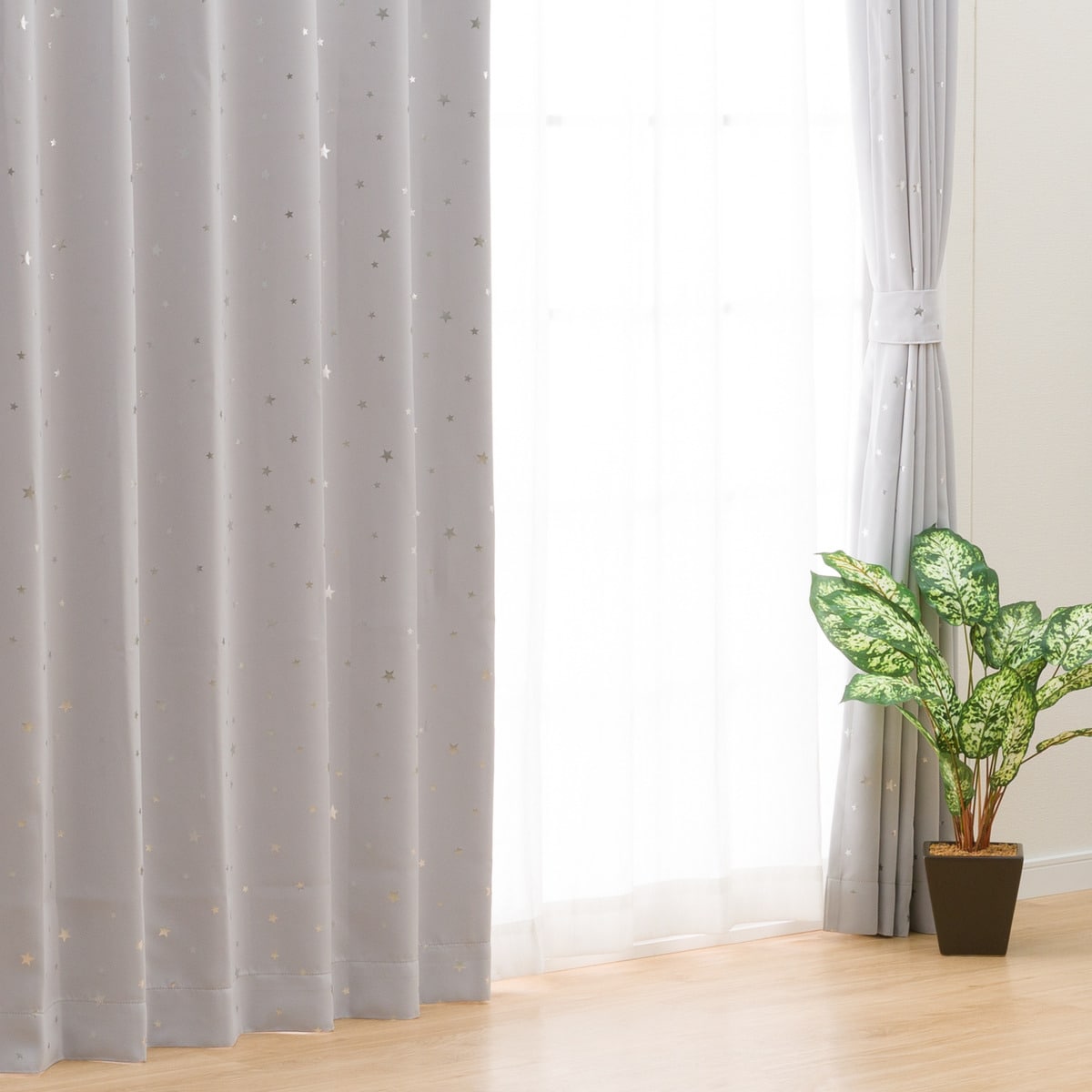 遮光ドレープカーテン（ステラ グレー）  デコホーム