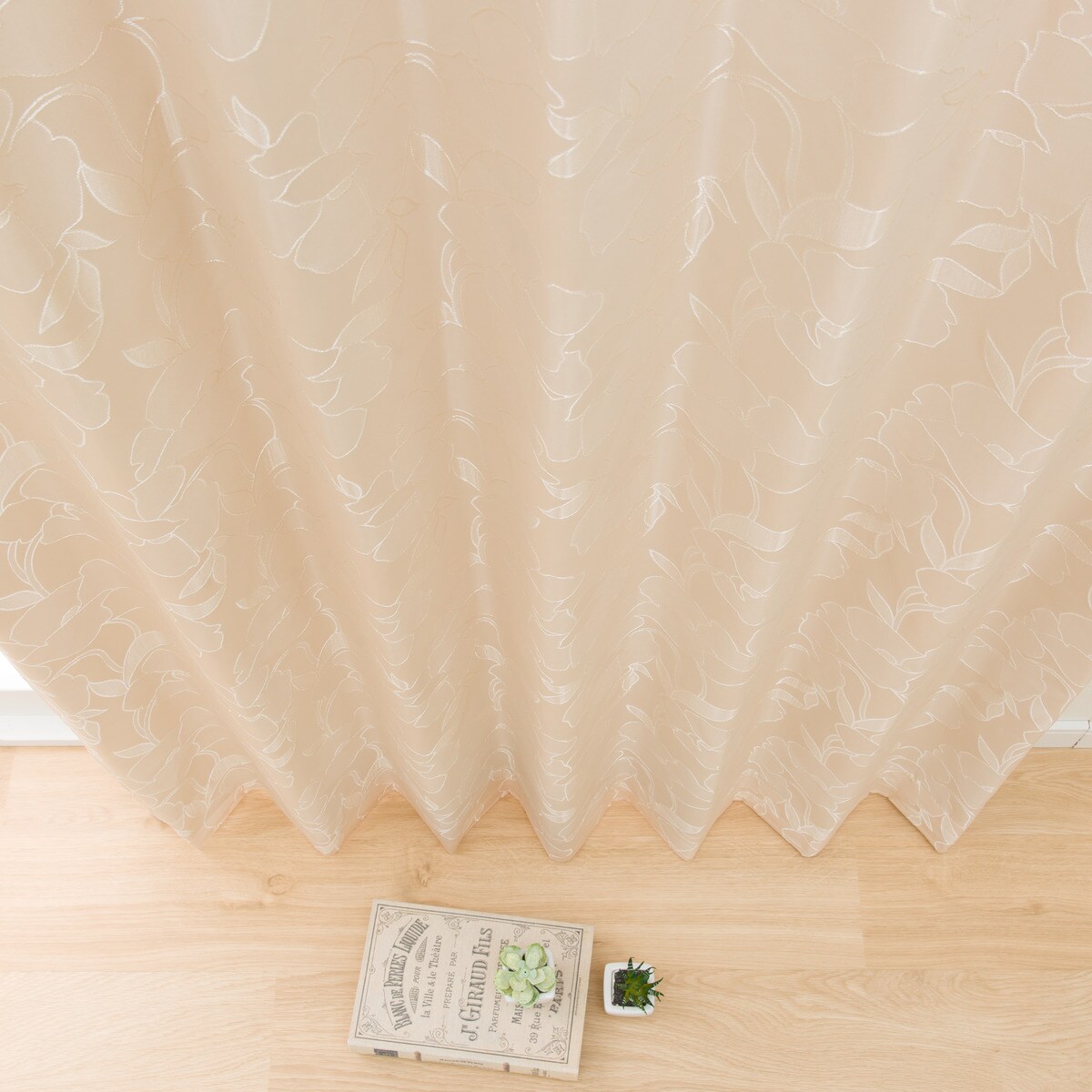 遮光2級・遮熱・裏地付きドレープカーテン(サシャBE)   デコホーム