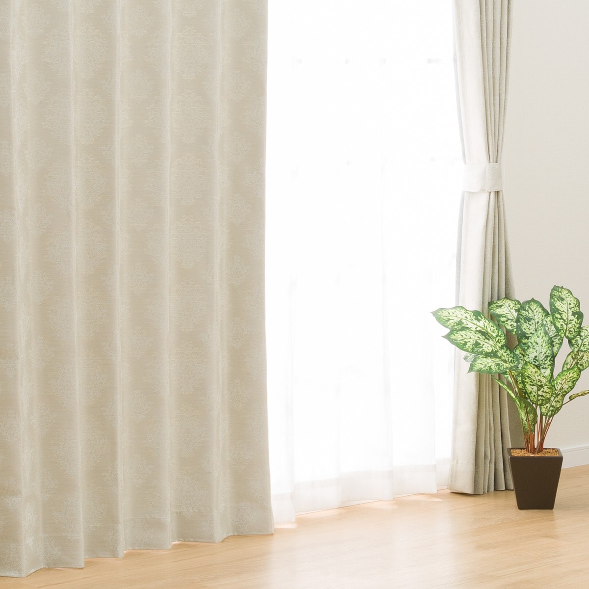 遮光・遮熱ドレープカーテン (DH52 ベージュ)   デコホーム