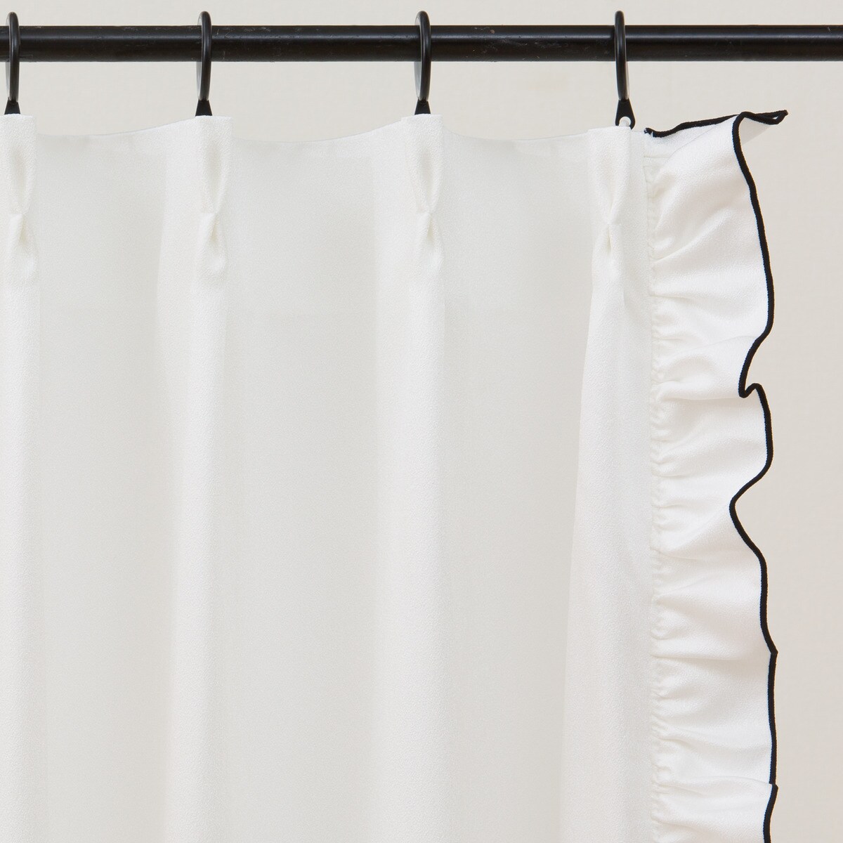 形状記憶ドレープカーテン (DH118 ホワイト)   デコホーム