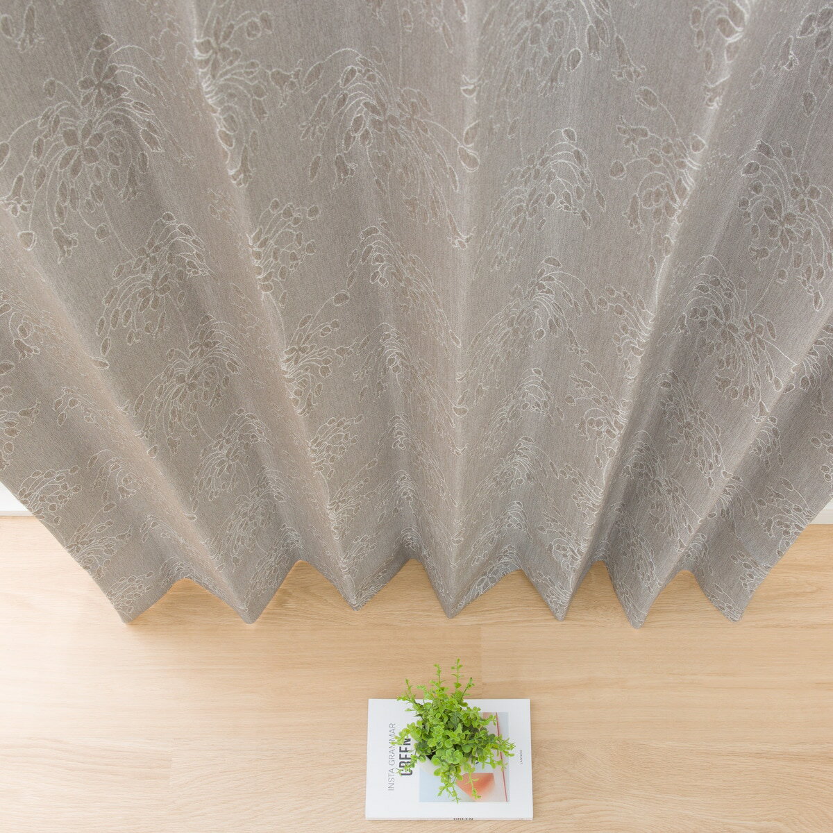 遮熱・遮光ドレープカーテン（GY DH49）   デコホーム