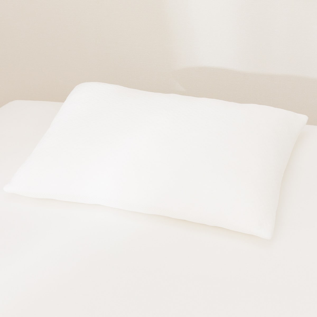 ニトリの抗菌防臭 低反発チップ枕(D5 MID) デコホーム(布団・寝具)