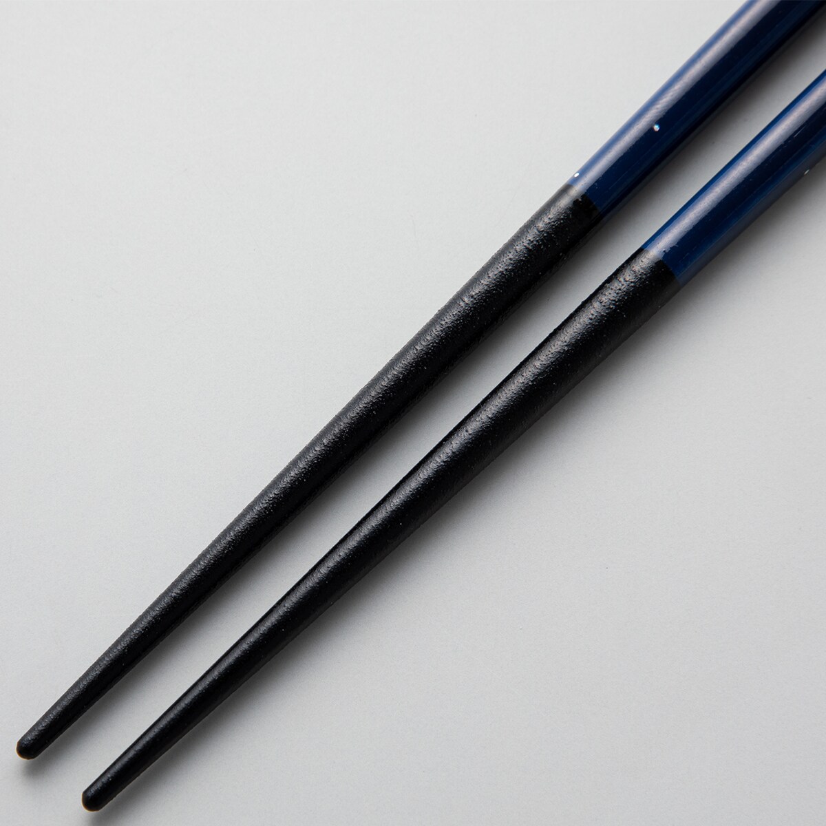 抗菌食洗箸 23cm (カラーNV)   デコホーム