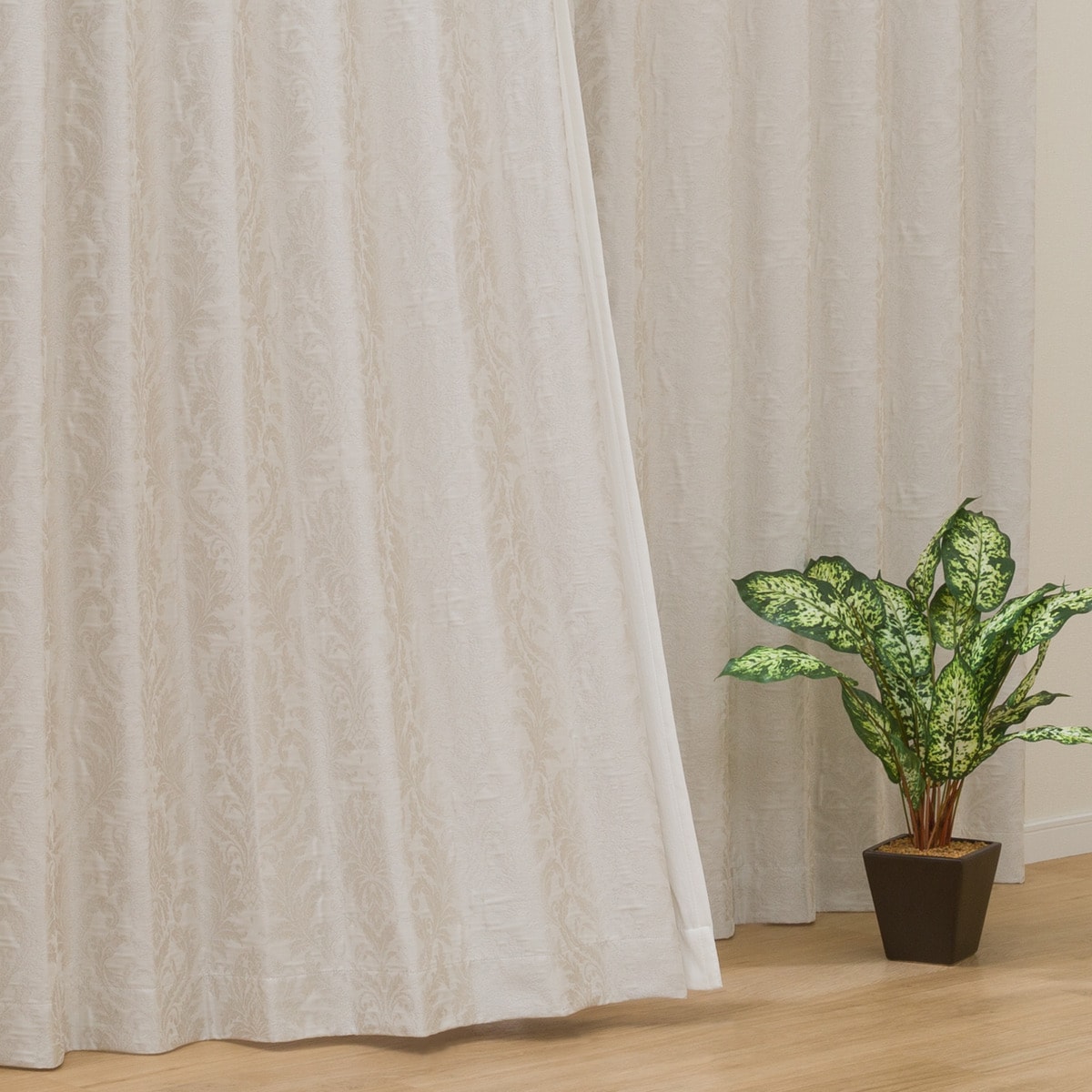 遮光2級・遮熱カーテン(RK009）