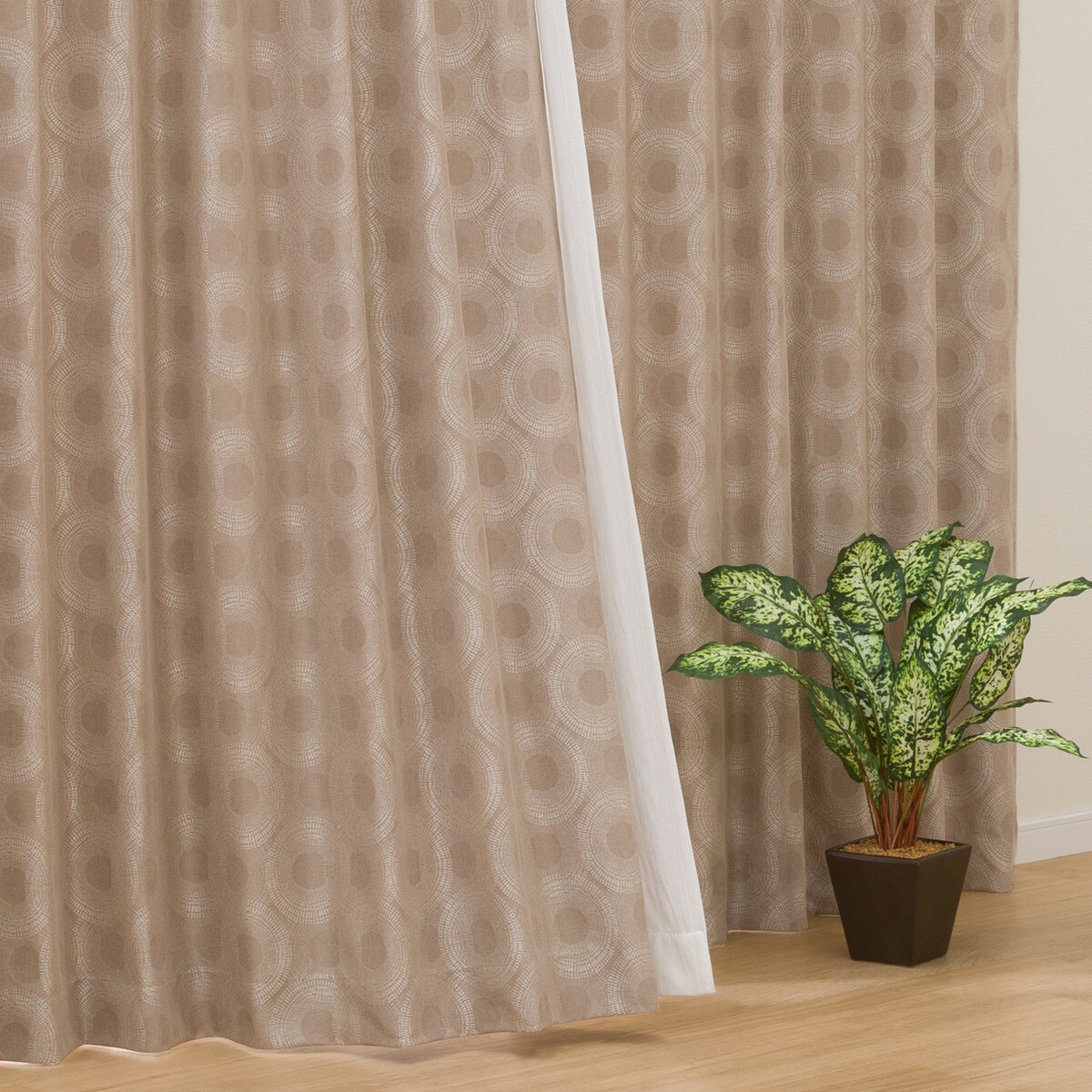 裏地付き 遮光2級・遮熱カーテン(RK002 ブラウン）