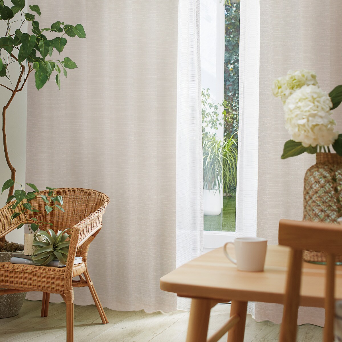 裏地付き遮光2級・遮熱カーテン(RK022 アイボリー)