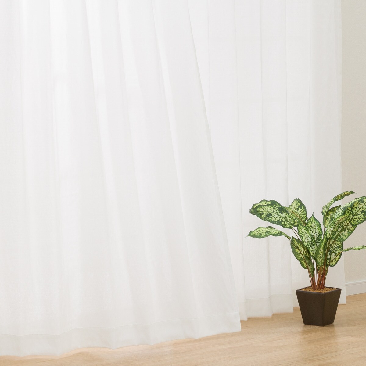 遮熱・遮像・防汚レースカーテン(PL004)