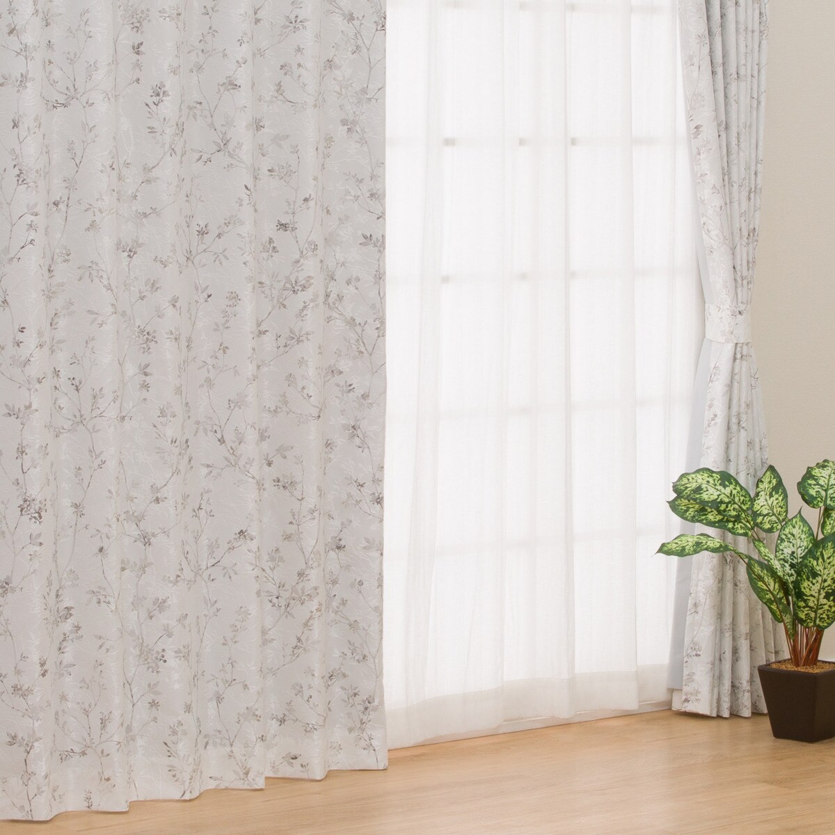 裏地付き遮光2級・遮熱カーテン(PK019)