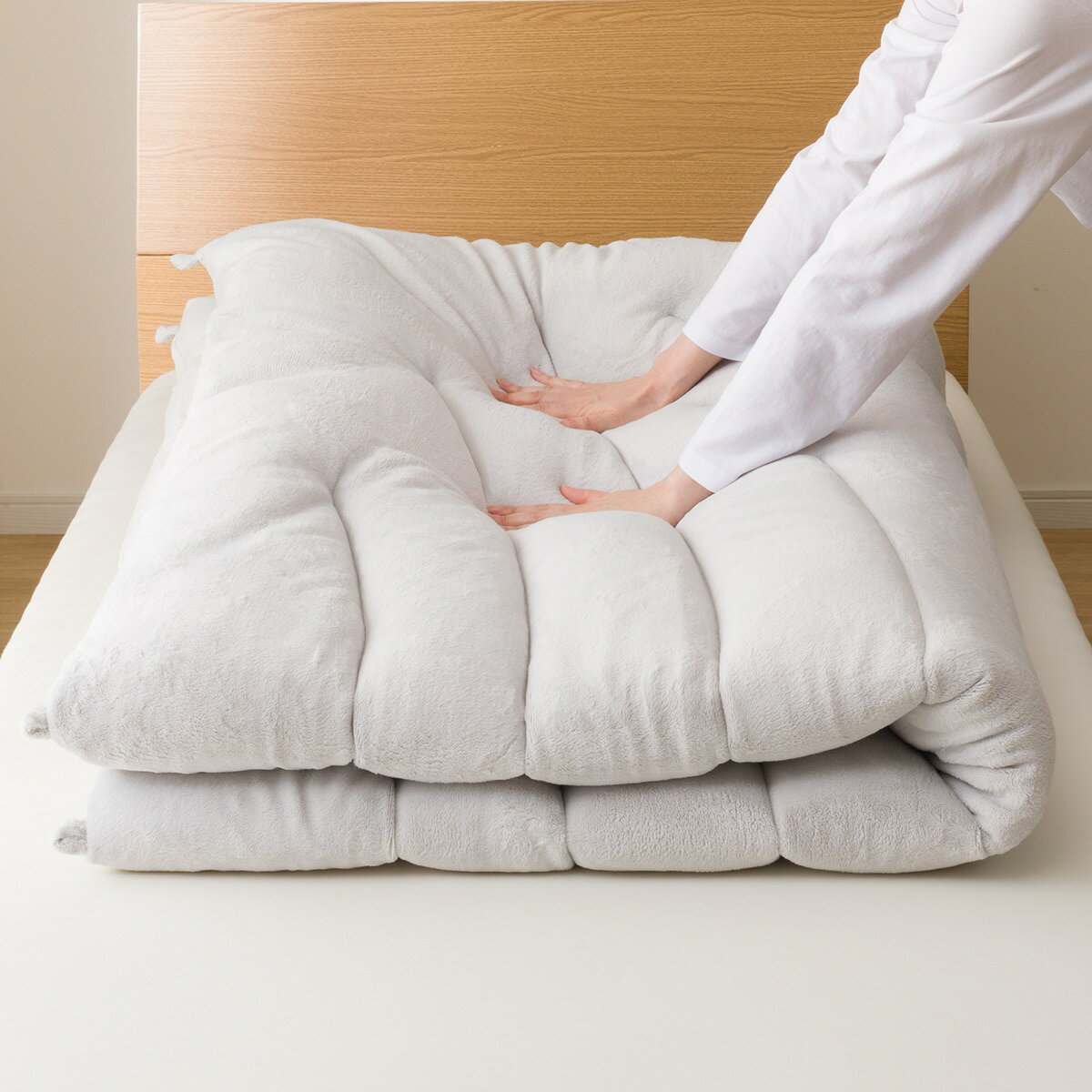 そのまま使える温度調整掛け布団　セミダブル (GY K2306 SD)   【記念祭価格： 3/31まで】