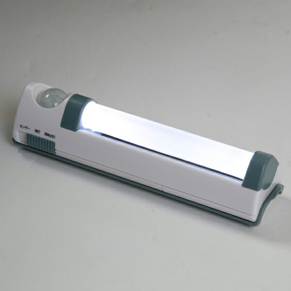 ニトリのLEDセンサー付ライト(LEDセンサーツキライトPM-L255N)   【1年保証】(ライト・照明)
