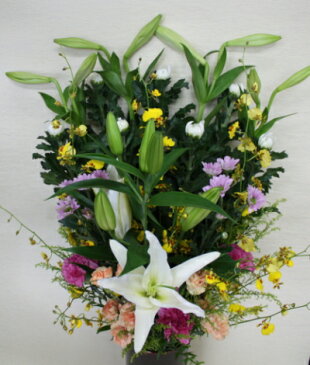 【送料無料】お供え 花 お悔やみ 花束 枕花 命日 法事 仏花 花 菊 ユリ フラワー 楽天 白 お彼岸 お盆 花 盆花 即日 送料込【画像配信】供花束 C■お供え花束■