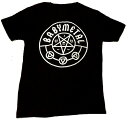 日本のアイドル/メタル BABYMETAL オフィシャルバンドTシャツです バックプリントはありません イギリスのオフィシャルショップからの正規輸入品です 【サイズ詳細】 Sサイズ 着丈70cm 身幅(脇下)50cm Mサイズ 着丈74cm 身幅(脇下)54cm Lサイズ 着丈78cm 身幅(脇下)58cm XLサイズ着丈82cm 身幅(脇下)62cm XXLサイズ着丈86cm 身幅(脇下)66cm