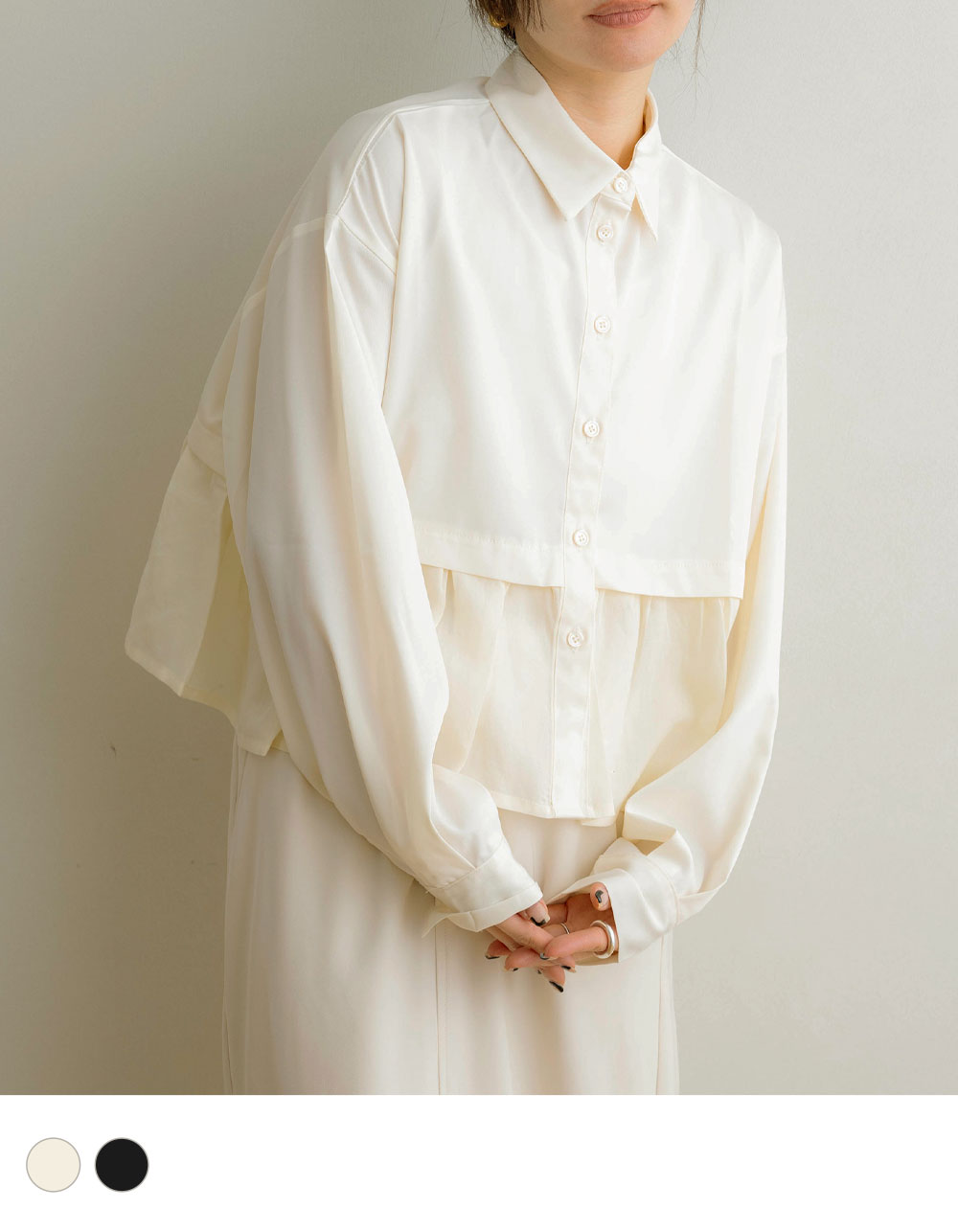 NOAHL｜《50％OFFクーポン対象》【メール便】ドッキング シャツ トップス レディース ブラウス 切替 クロップド 春 秋 ショート ショートシャツ クロップド丈 ボタン 長袖 アイボリー ブラック 黒 250226のサムネイル