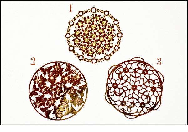 【メール便可】【1個入り】アクセサリー作製に♪花柄の透かしパーツ★ゴールド★チャーム/メタルパーツ花/フラワー/花びら桜/さくら/模様/極薄メタル/ペンダントトップ/ピアス/イヤリング/ハンドメイド/ハンドクラフト/手芸