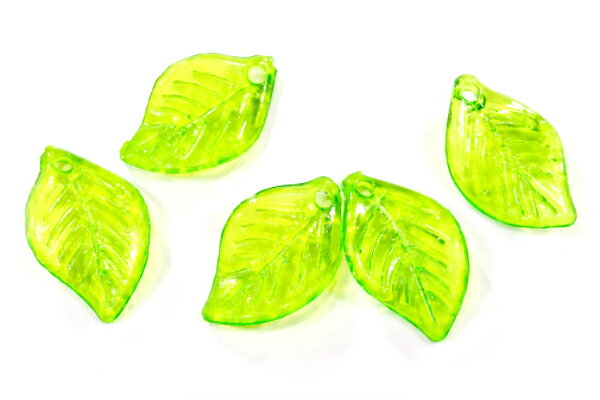 【メール便可】【5個入り】リーフのチャーム 10mm×16mm リーフパーツ 樹脂製 葉っぱ 葉 リーフ 植物 緑..