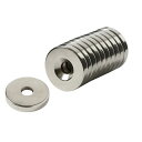 ネオジム磁石 ネオジウム磁石 20mm×5mm 皿穴5mm ネジ穴 丸型 超強力 磁石 マグネット N35 永久磁石 磁力 DIY オフィス 事務所 倉庫 送料...