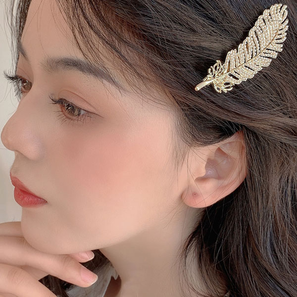 Rakuten - キラキラ♪華やか パールビーズ ヘアクリップ ヘアアクセサリー ビジュー プレゼント ギフト トレンド 20代 30代 40代ヘアピン ピン留め パッチン留め パーティー 前髪留め プレゼント 大きめ デイリー 結婚式 パーティー アレンジ ヘアアレンジ 普段使い 髪飾り