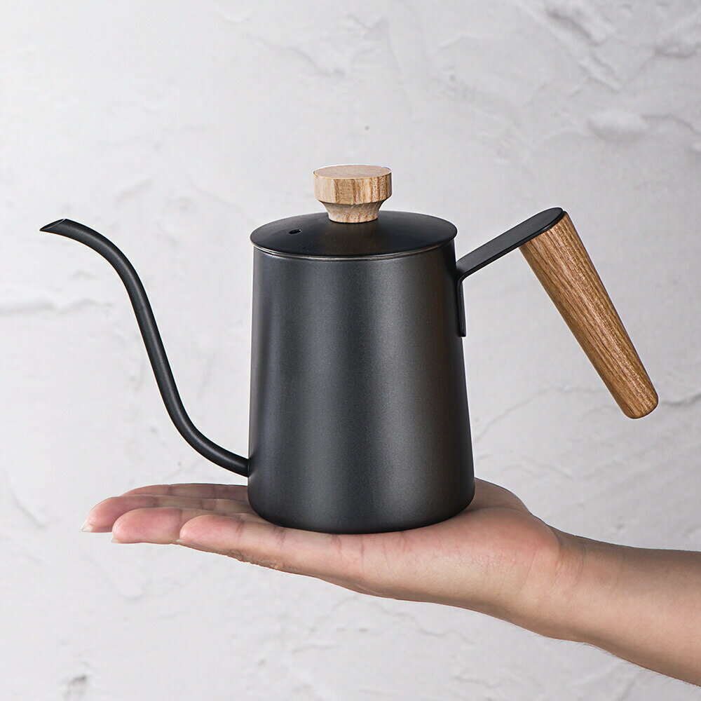 Rakuten - プロがおすすめ 「COFFEE ROCK」350ml コーヒードリップポット 珈琲 ドリップケトル 直火対応 コーヒーケトル コーヒーポット 直火 珈琲ポット 細口 やかん 木製持ち手 ホワイト ブラック 人気 おしゃれ コーヒー用品コーヒー器具 道具 コーヒーグッズ