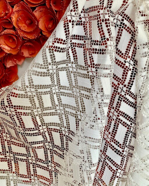 幾何柄の洗えるストレッチレース【白】日本製（福井県産）