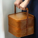 自然素材にこだわったかご 竹 かご ハンドル付き 二段 重箱 四角 漆塗り 手作り 行楽弁当箱 おせち 竹籠 バスケット手提げ アウトドア 竹かご ピクニックラ...