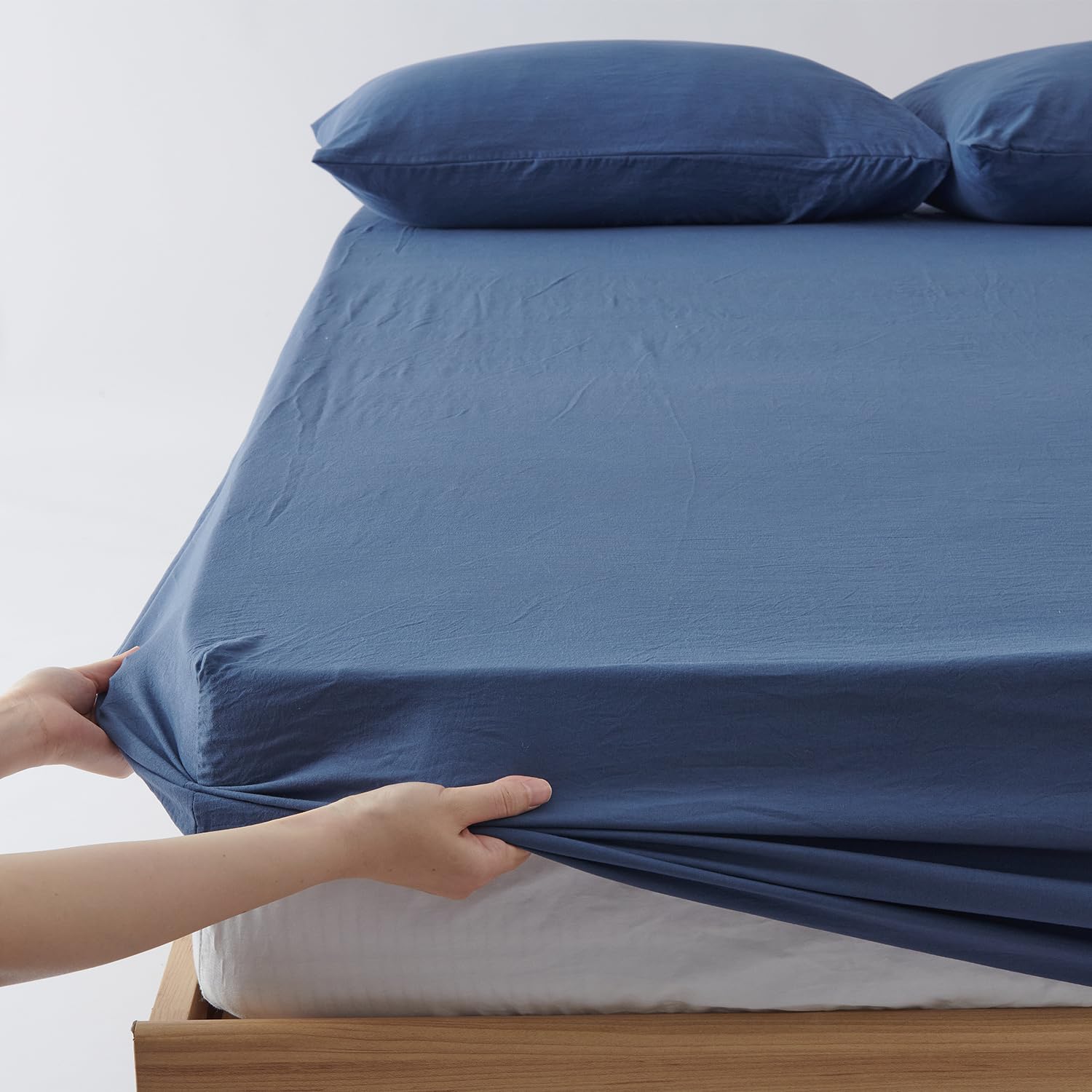 クモリ(Kumori) ボックスシーツ シングル 100X200cm 洗いざらし 柔らかい 肌触り 無地 耐久シワ加工 洗える 吸湿速乾 着脱簡単 オールシーズン ベッド/マットレス/敷き布団対応 ベッドシーツ シーツ マットレスカバー ベッドカバー (100X200cm, ホワイト)