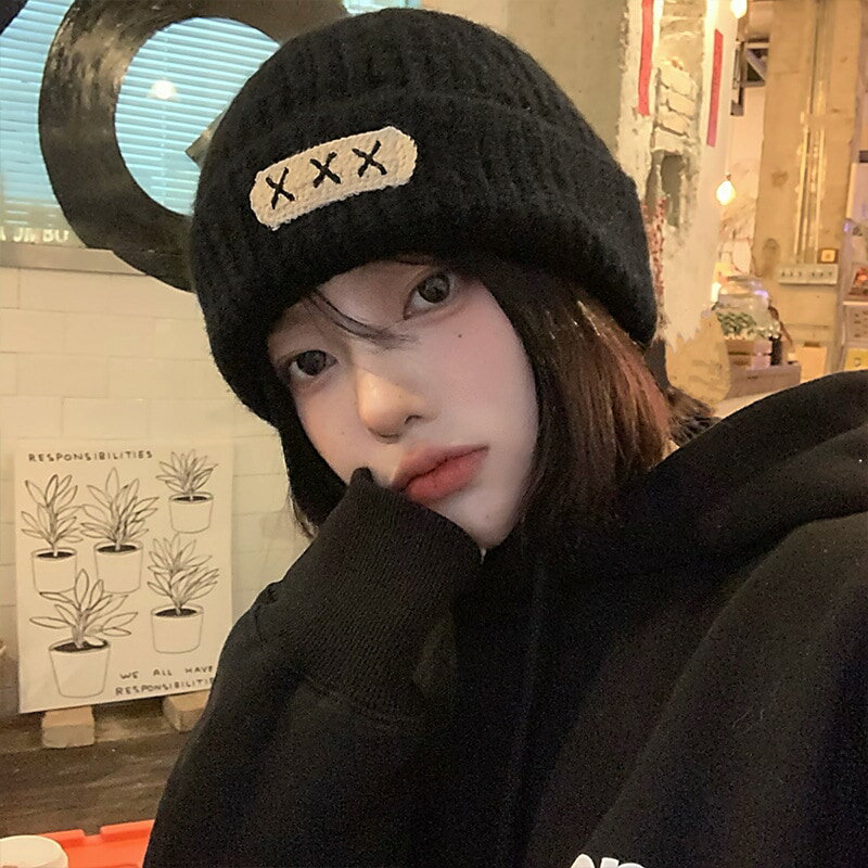 黒いニット帽の女性秋冬の馬海毛の大きい頭の周りの毛糸帽insは顔が小さくて可愛いです