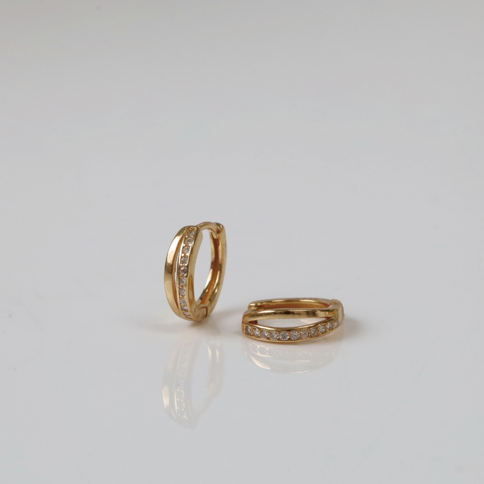 ★本日P5倍★＼クーポン利用で最大30％OFF／ピアス 金属アレルギー フープ フープピアス つけっぱなし 18k シンプル 金属アレルギー対応 パーティー レディース アクセサリー 女性 大人 彼女 誕生日 プレゼント おしゃれ