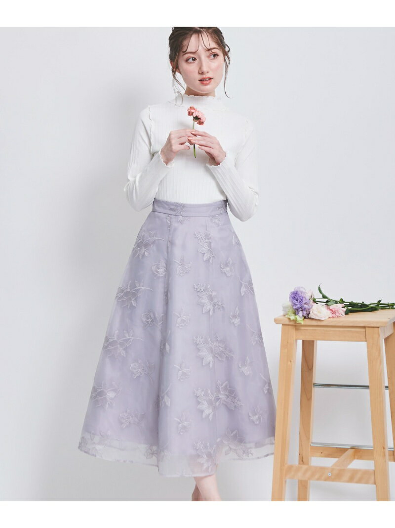 【SALE／70%OFF】オーガンジー刺繍スカート Noela ノエラ スカート ロング・マキシスカート ベージュ ブルー ブラック【RBA_E】【送料無料】[Rakuten Fashion]のサムネイル