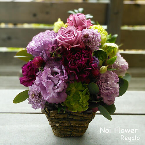 Noi　Flower　Regaloのデザイナーが得意なカラーゾーンです ギフト 花...