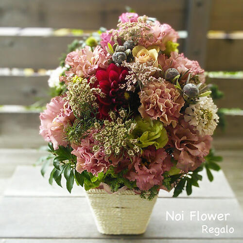 送料無料　グレイッシュな生花アレンジ お見舞い お祝い お誕生日