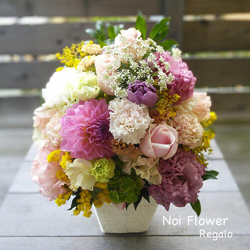 送料無料 楽天市場優良ショップ受賞 春のチューリップのナチュラル生花アレンジ お見舞い お祝い お誕生日 ホワイトデーギフト　ホワイトデーのサムネイル