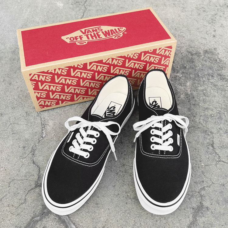 Rakuten - 【ヴァンズ/VANS】AUTHENTIC（オーセンティック）[VN000EE3BLK]【id】