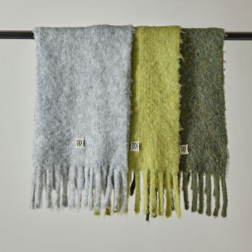 YENN フラッフィーベスト/FLUFFY VEST(Y253-91095) YENN/イエン ふわふわの起毛加工を施した大判のニットマフラー。 毛がきという工程で毛がフワフワと柔らかくなり、暖かさのある肌触りの良いニットに仕上げられていま...