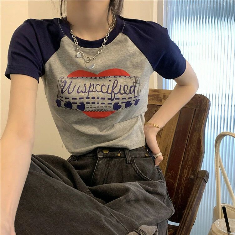 Tシャツ女性ショート丈スリムスリムプリント半袖タイツサマートップス