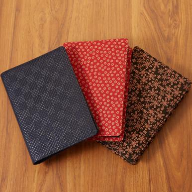 【9/18 20時〜期間限定セール 70%OFF】【公式通販限定】A6: 印傳屋上原勇七×NOLTY TOOLS 本革手帳カバー(黒地 雪割草)【ネコポス[メール便]不可】[3905] ノルティ 能率 文房具 ビジネス 手帳用カバー 手帳用ツール nolty rasl nolty-10001299 手帳とノートのNOLTY サンプル画像3