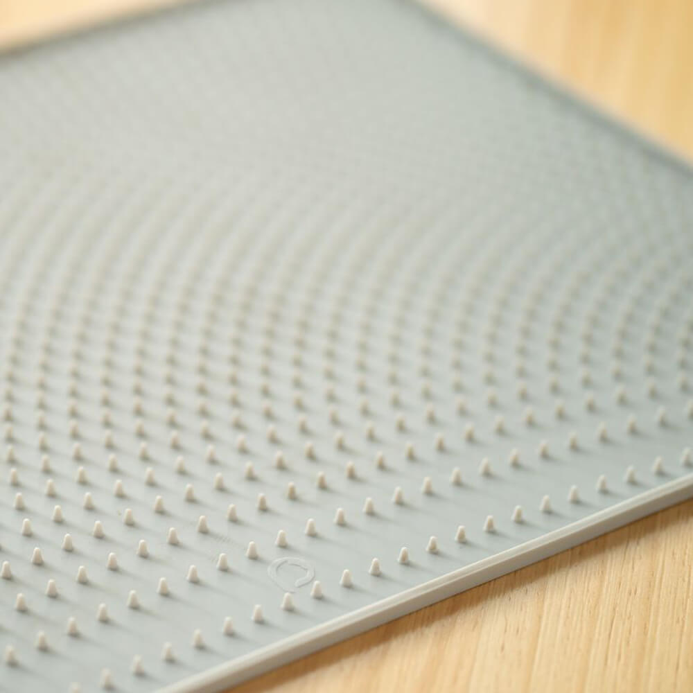 nonocの猫トイレ用マット Cat Litter Mat 猫用 トイレマット シリコン製 トイレ 猫トイレ マット おしゃれ 飛び散り防止 飛び散らない 掃除 猫砂 砂取りマット 猫 砂 砂マット ネコ 猫砂キャッチャー 折畳み 犬 滑り止め｜アングル3