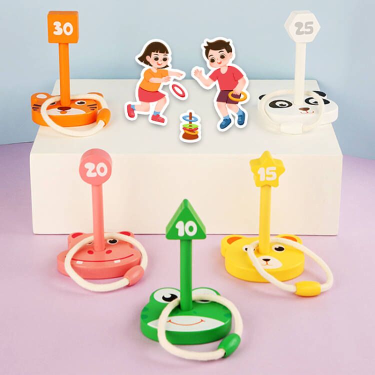 商品説明持ち運びが簡単 投げリングゲームをインストールする必要はありません。 地面またはテーブルに置くだけでプレイできます。とても便利です。持ち運びや保管も簡単です。 木製投擲ゲーム 時代遅れになることのない伝統的な子供のおもちゃ。 頑丈な木製動物型ベース5個＋ロープループ10個付き。 動物のタイプについて 商品展示写真はあくまで参考です。 そして動物のタイプはランダムで、ご指定することができません。 その点についてご購入する前にご確認することをお願い申し上げます。 お客様のご理解のほどよろしくお願いいたします。【使用上の注意事項】 改造/本来の目的以外/強い衝撃などはお控え下さい。 仕様は改善の為に予告なく変更する場合があります。 商品画像と実物の商品の色合いや質感が異なる場合がございます。 ディスプレイ画面等の環境上、写真と実際の商品の色とは多少違う場合がございます。